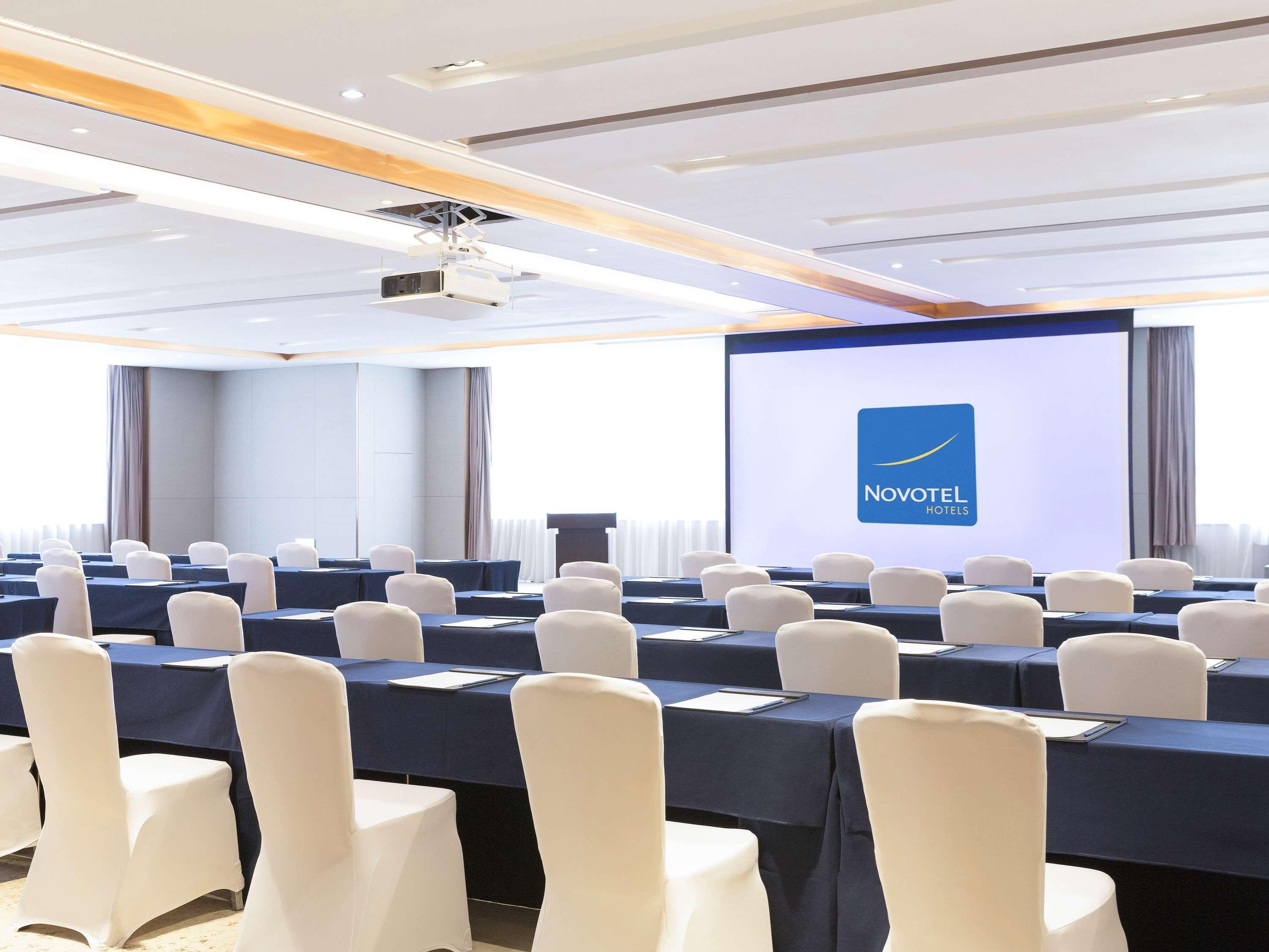 Novotel Rizhao Suning Екстериор снимка