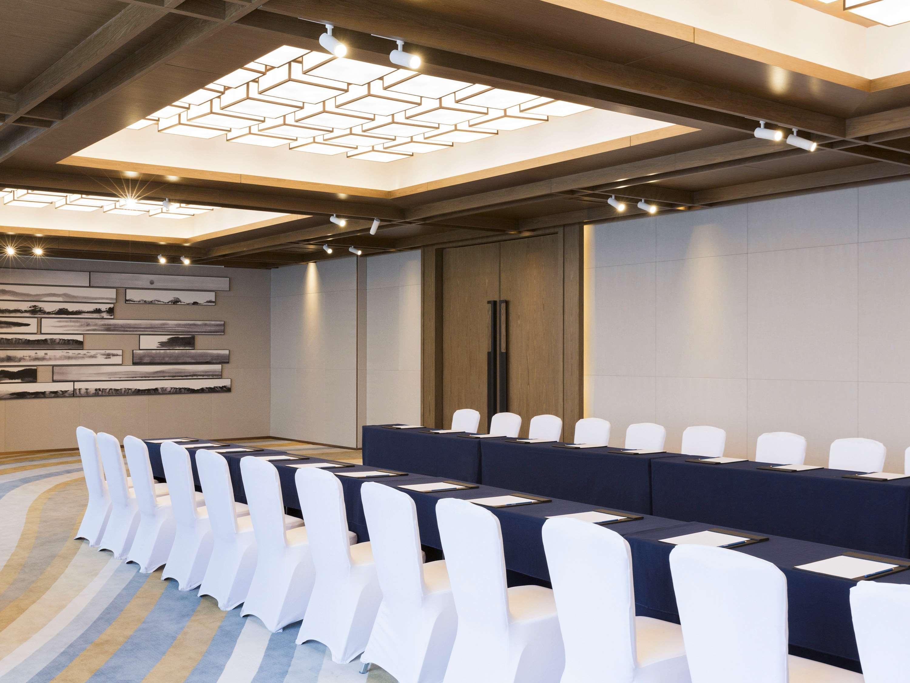 Novotel Rizhao Suning Екстериор снимка