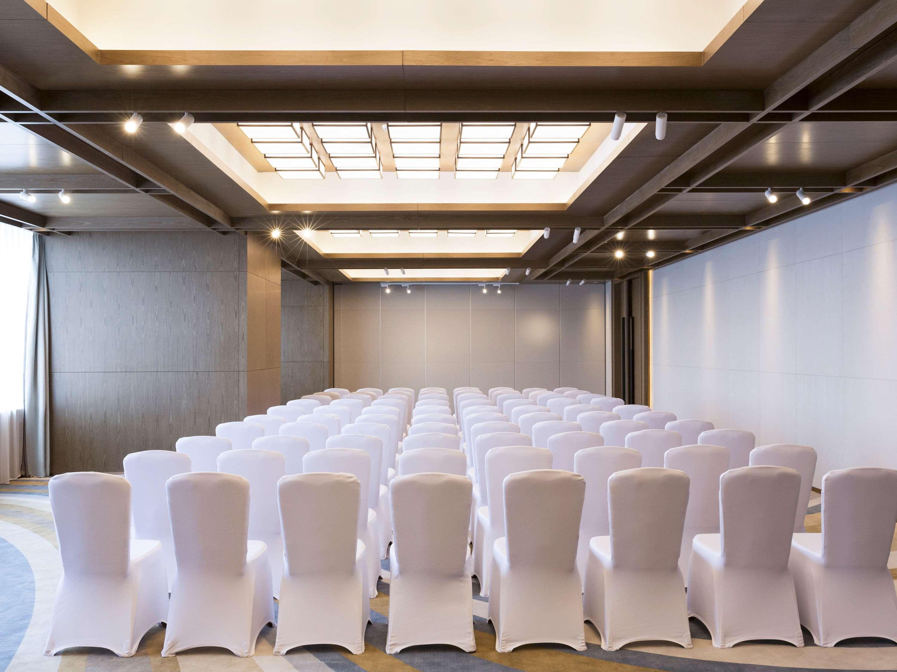 Novotel Rizhao Suning Екстериор снимка