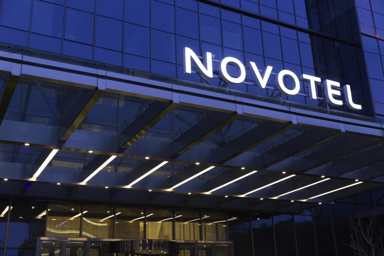 Novotel Rizhao Suning Екстериор снимка